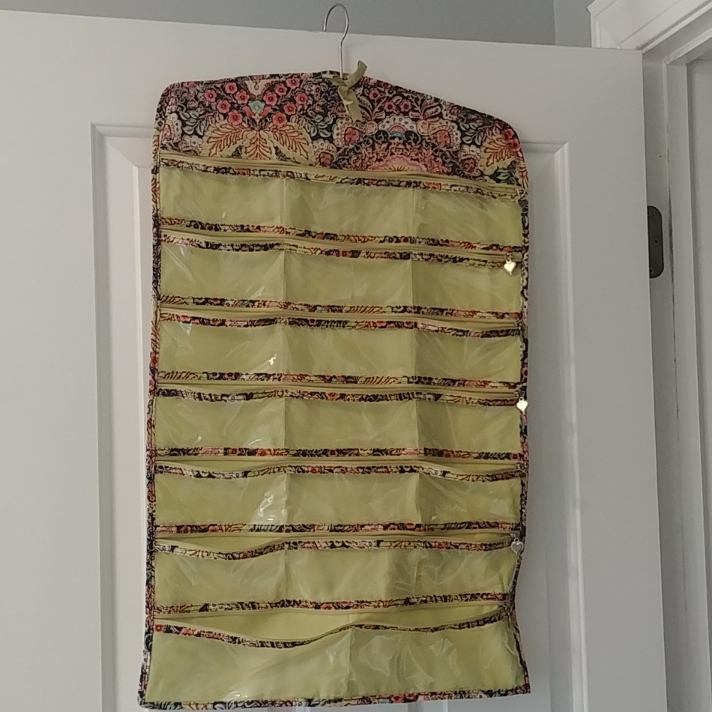 Jewelry holder